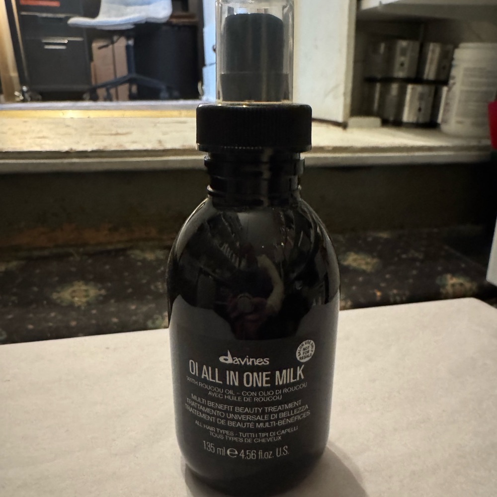 Davines OI All In One Milk Black Bottle